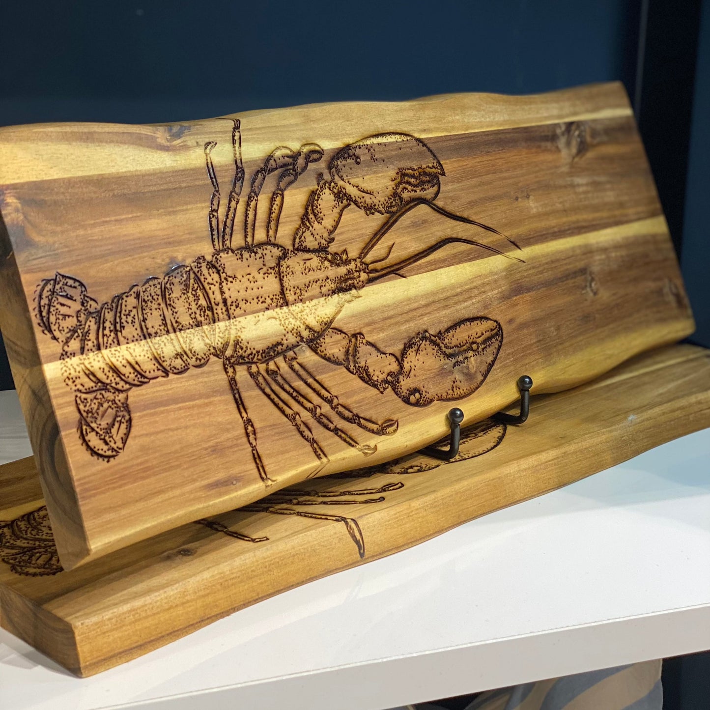 Servierbrett "Lobster" aus Akazie | 53x19cm - INSELLIEBE USEDOM